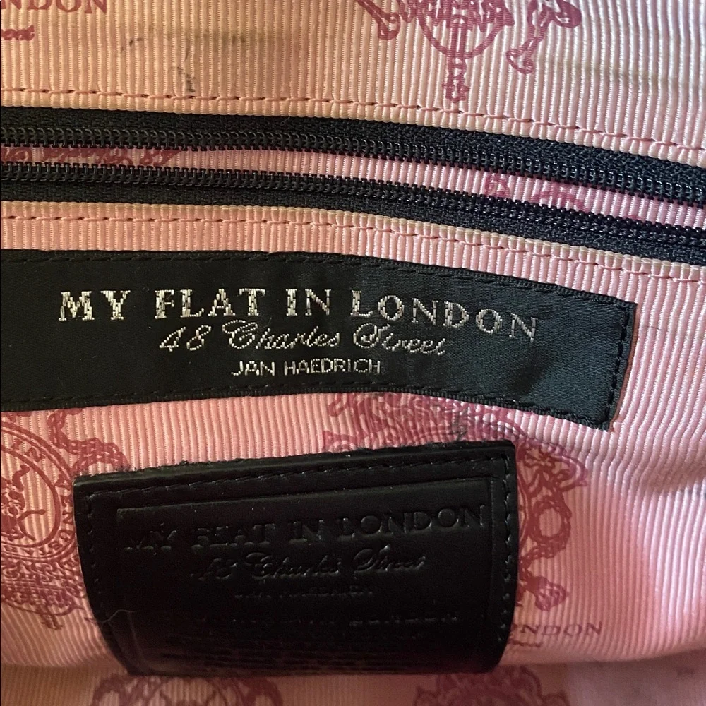 My flat in London bag - Picture 6 of 8